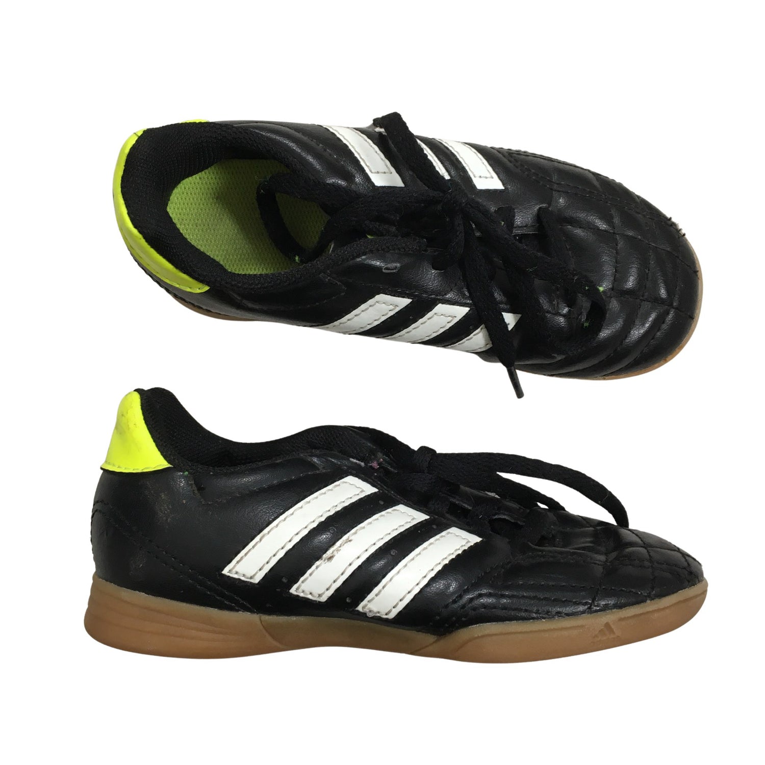  Sisäliikuntakengät  Sisäliikuntakengät, koko 29  Adidas 