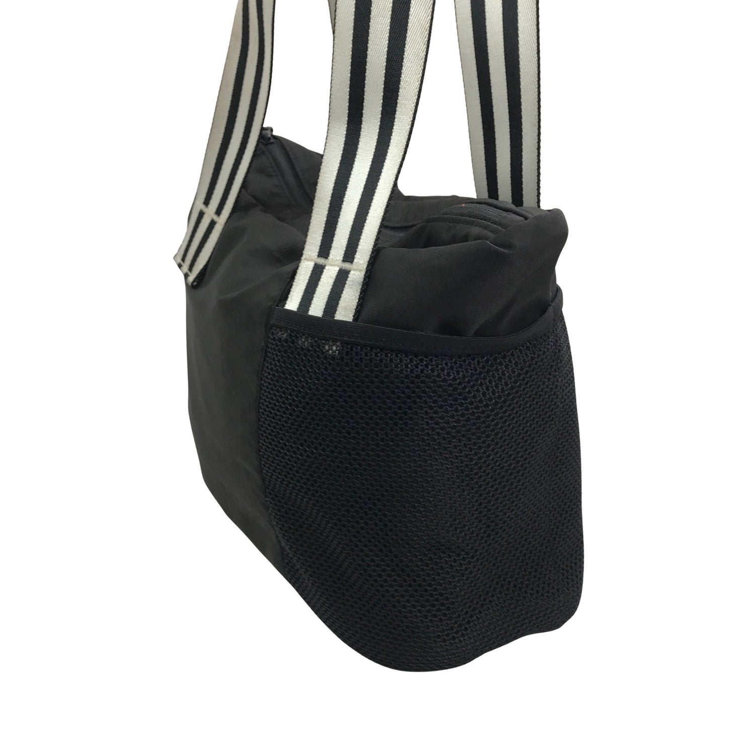  Urheilukassi  Urheilukassi, koko Midi  Adidas 