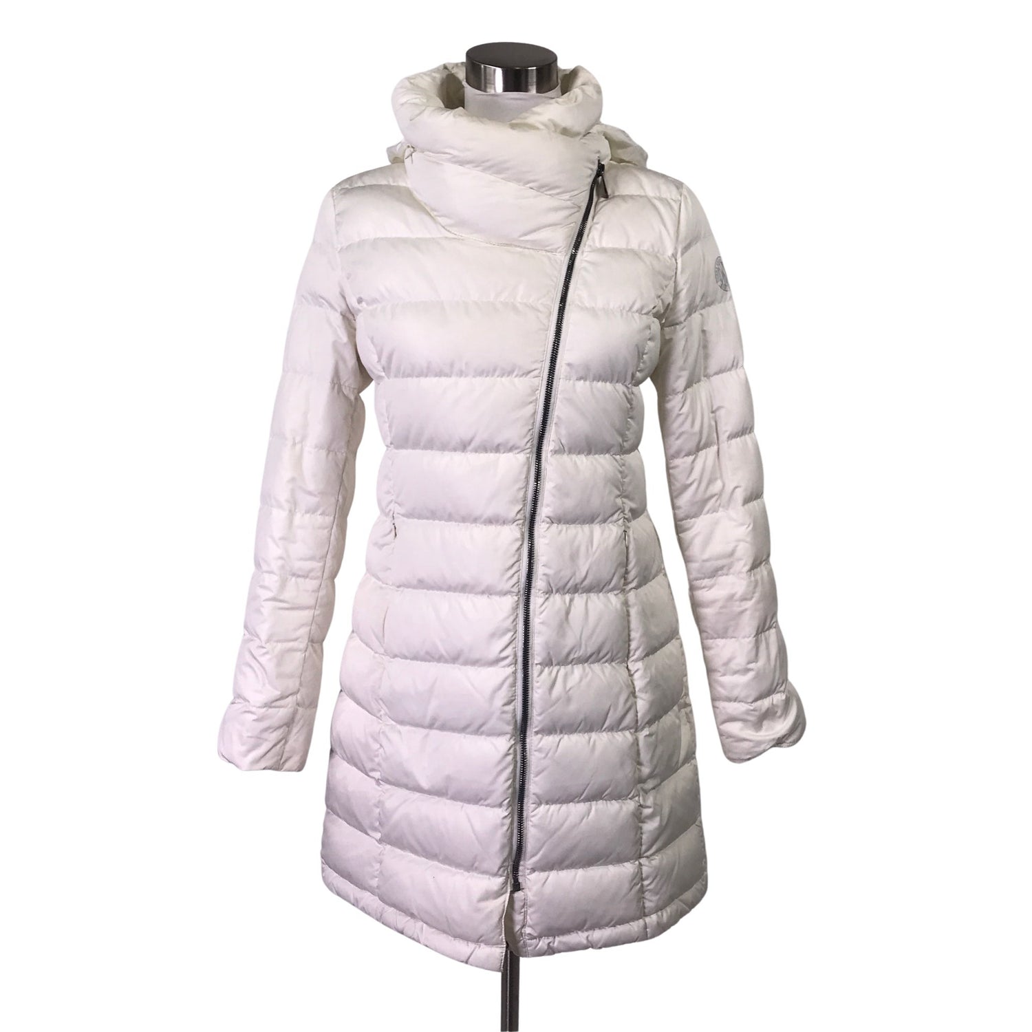  Untuvatakki  Untuvatakki, koko 34  DKNY 