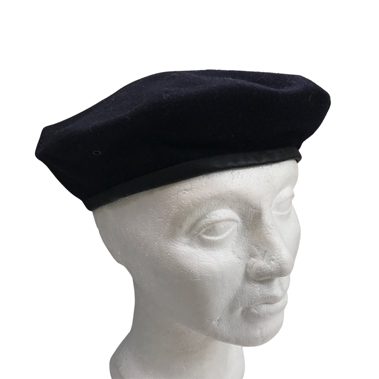  Hattu  Hattu, koko 56 - 58 cm  Fredrikson 