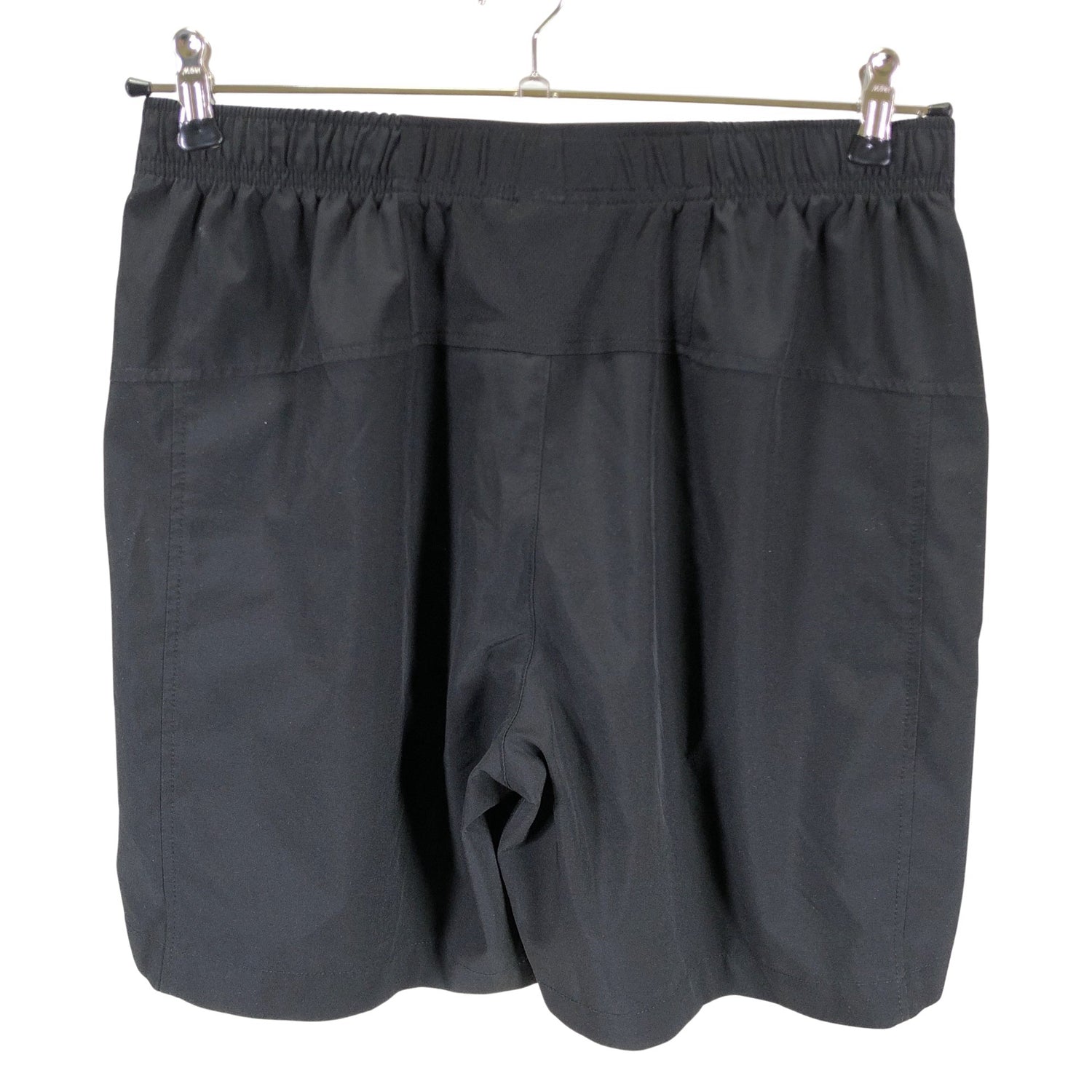 Urheilushortsit, koko M