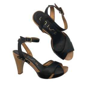 Korolliset sandaalit, koko 36