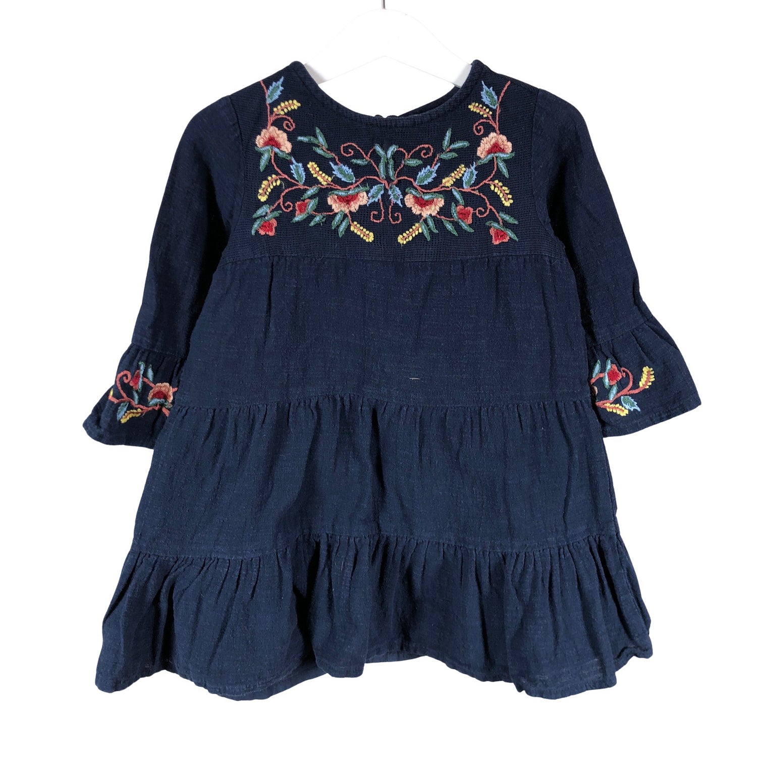  Mekko  Kangasmekko, koko 104 - 110  Zara 
