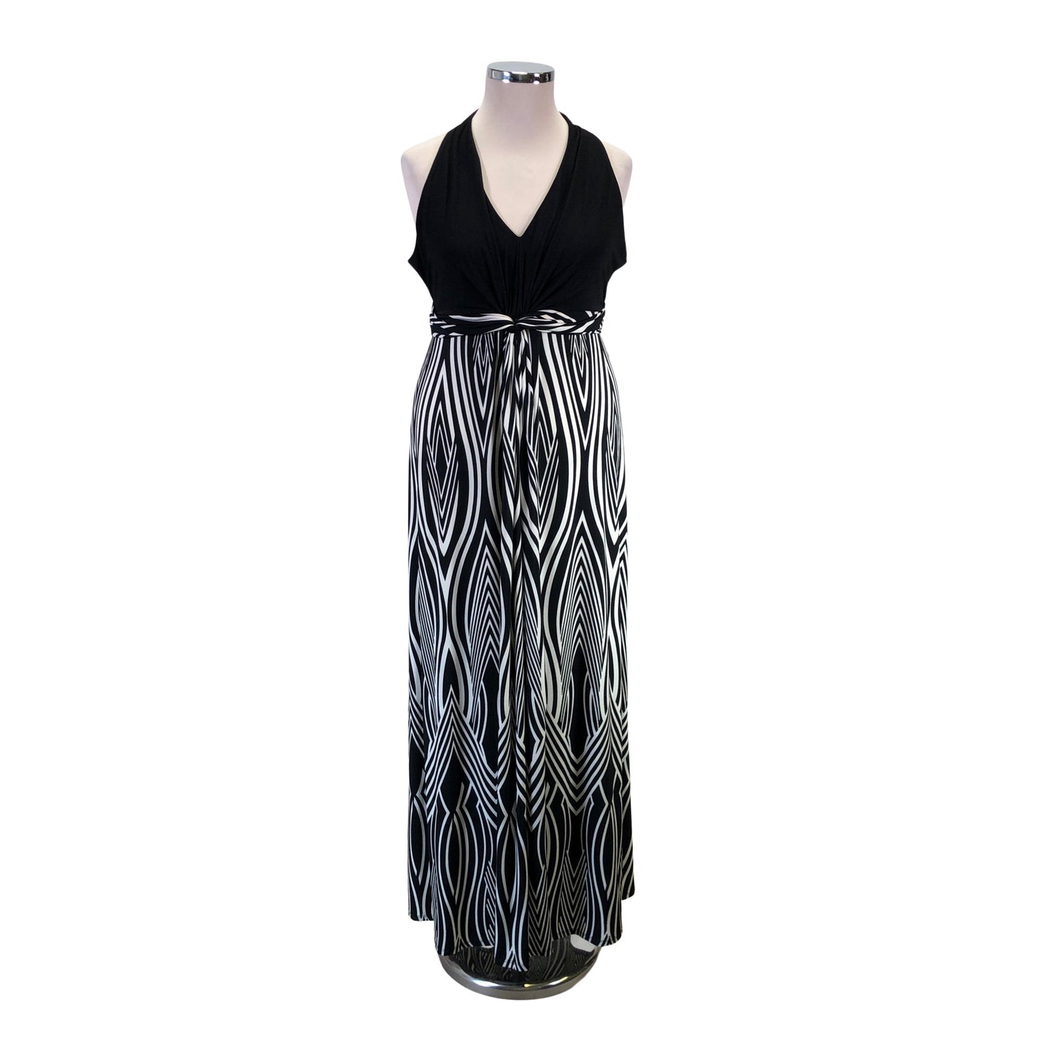  Mekko  Trikoomekko, koko 46  Wallis 