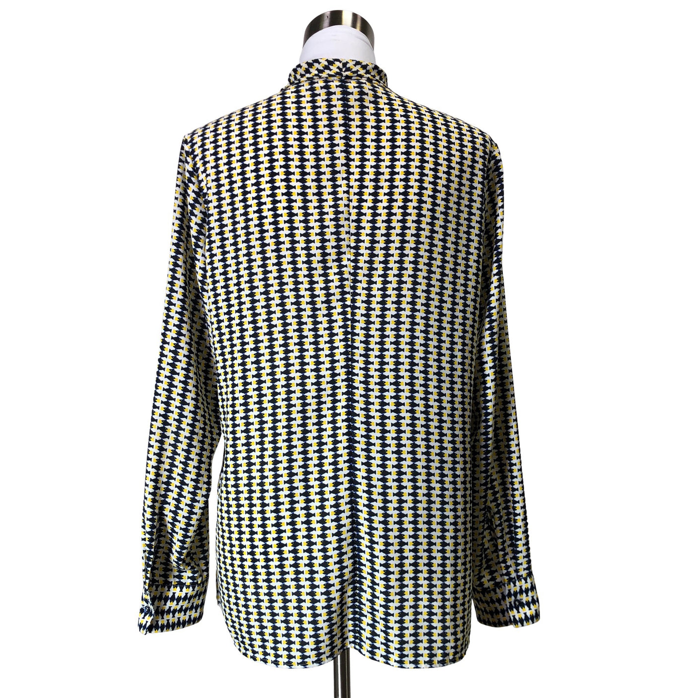 Unisex Hugo Boss - Pusero, koko 40 -  (2)