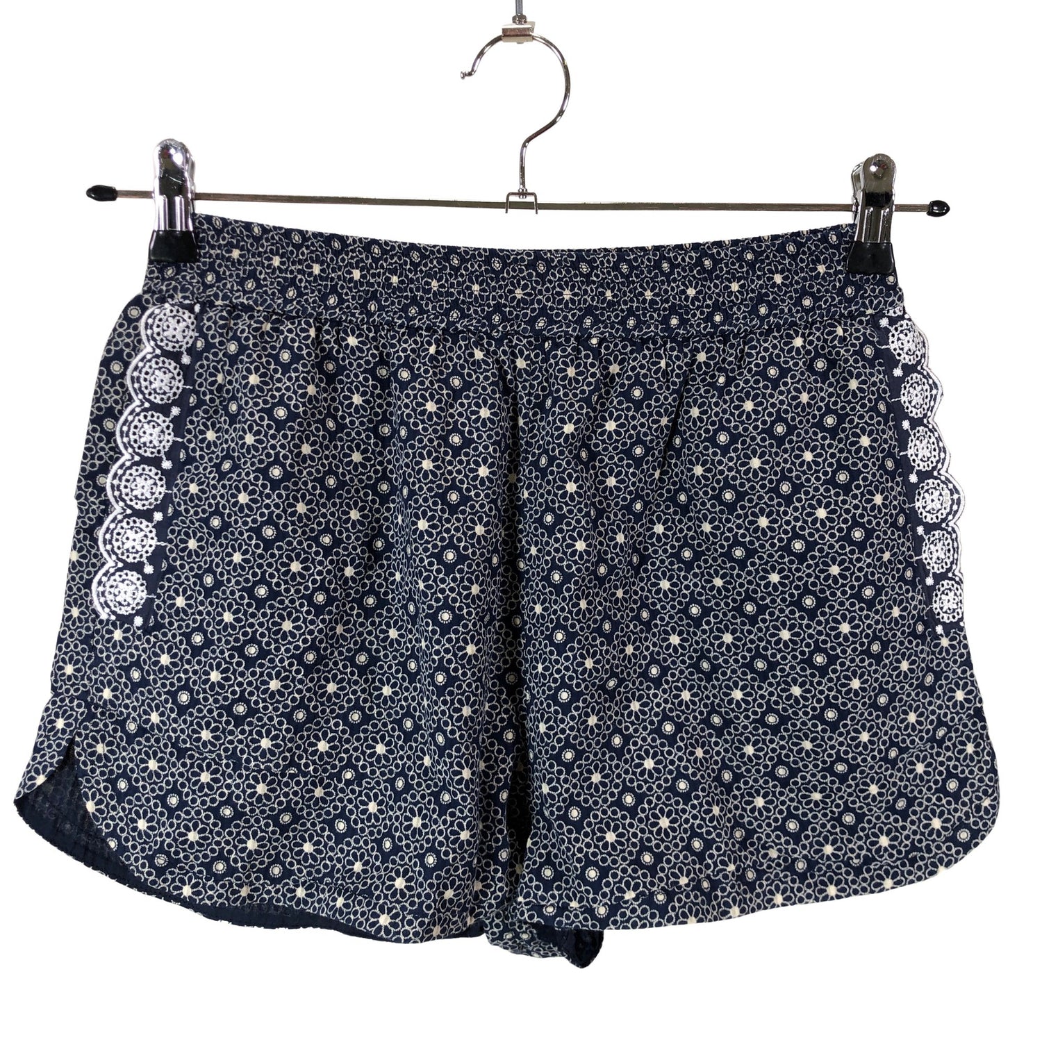  Shortsit  Shortsit, koko 36  See by Chloé 