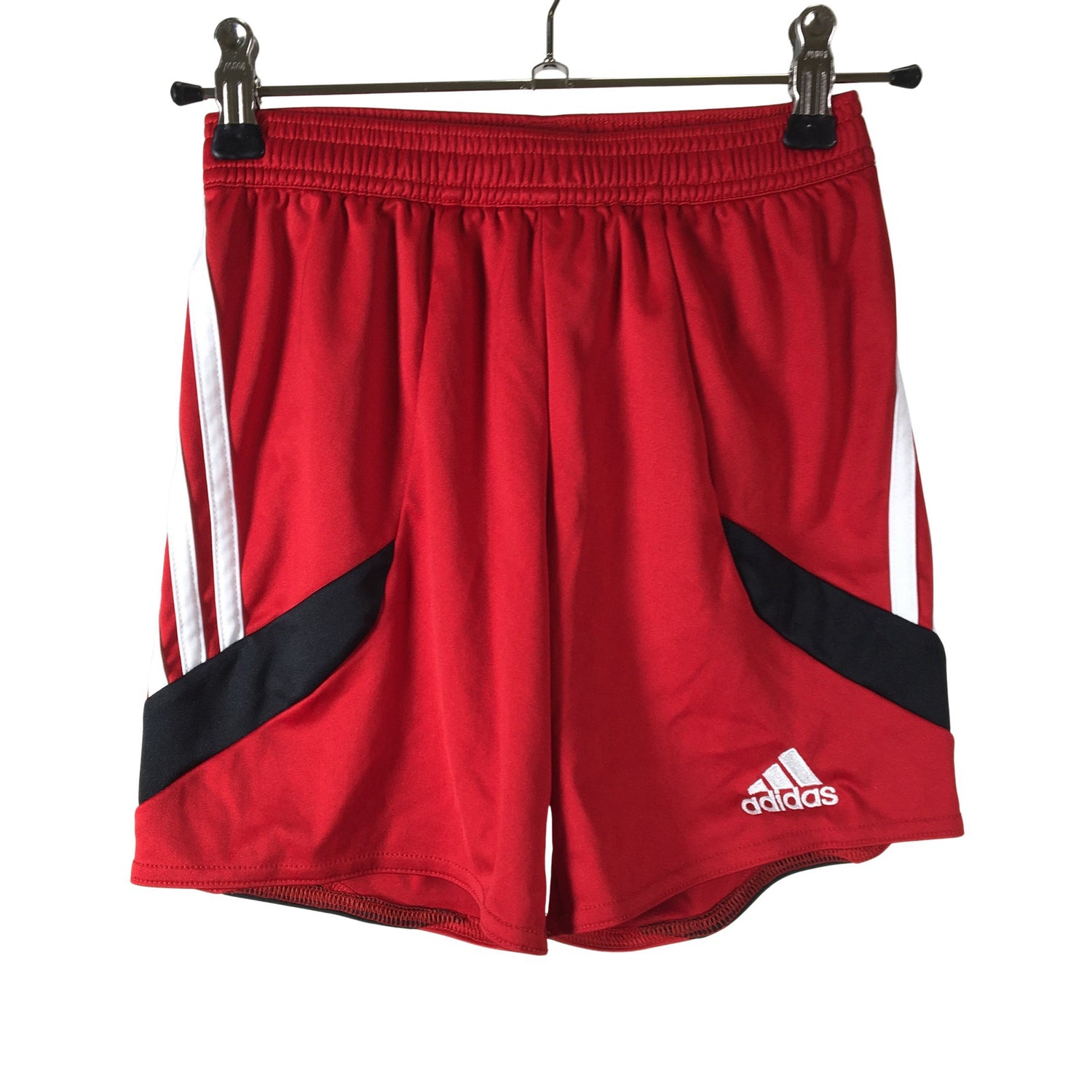  Urheilushortsit  Urheilushortsit, koko 122 - 128  Adidas 