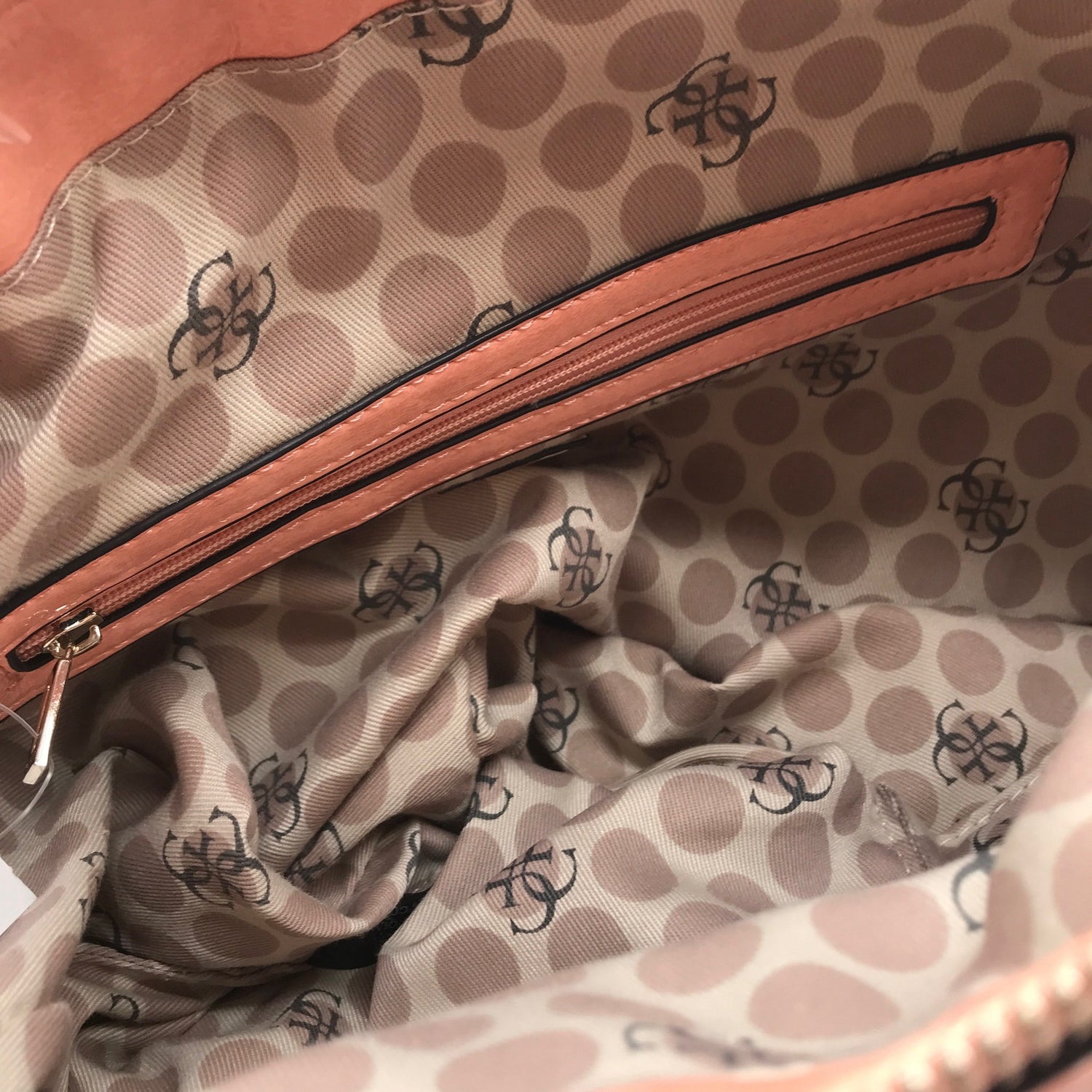  Käsilaukku  Käsilaukku, koko Midi  Guess 