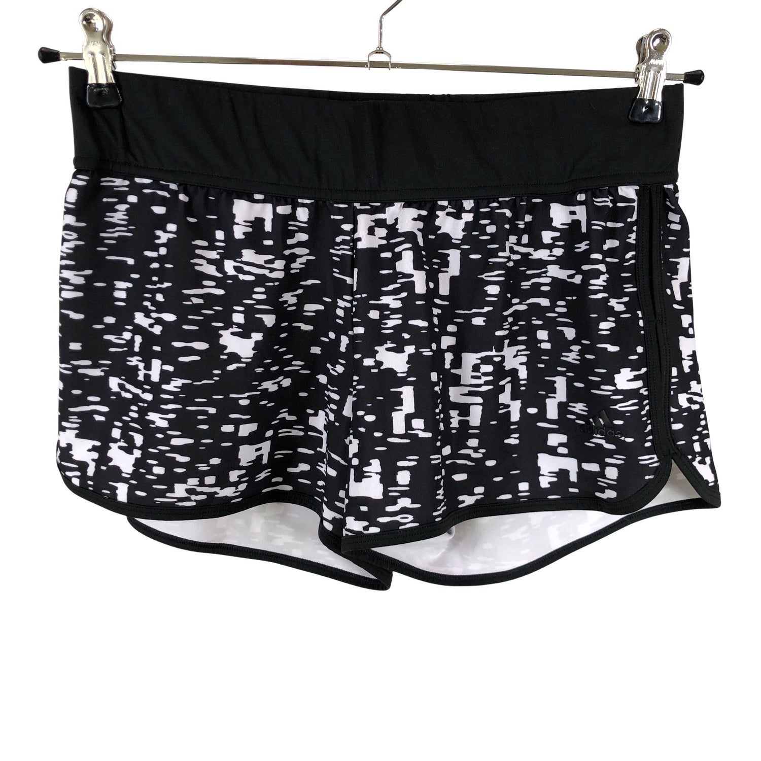  Urheilushortsit  Urheilushortsit, koko 36  Adidas 