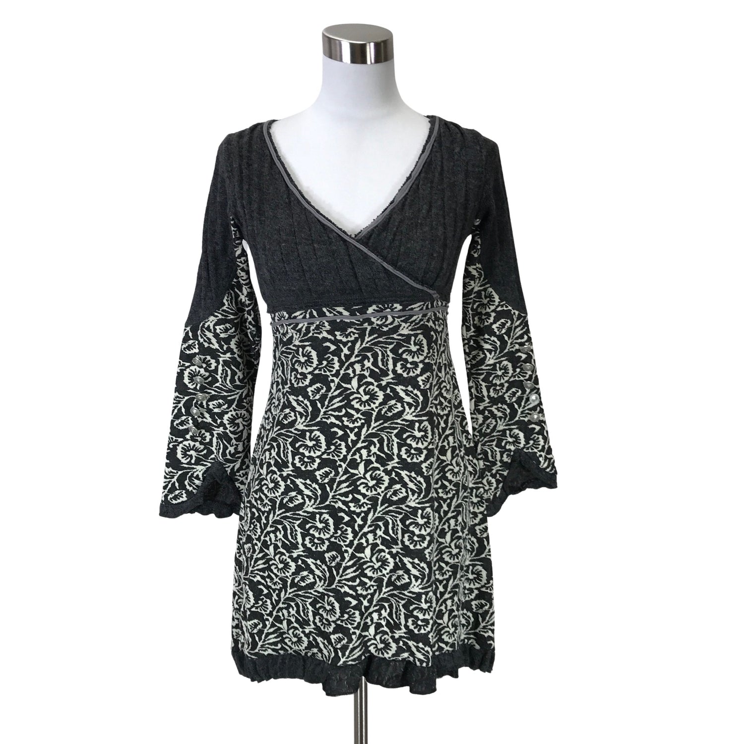  Mekko  Trikoomekko, koko 34  Cream 