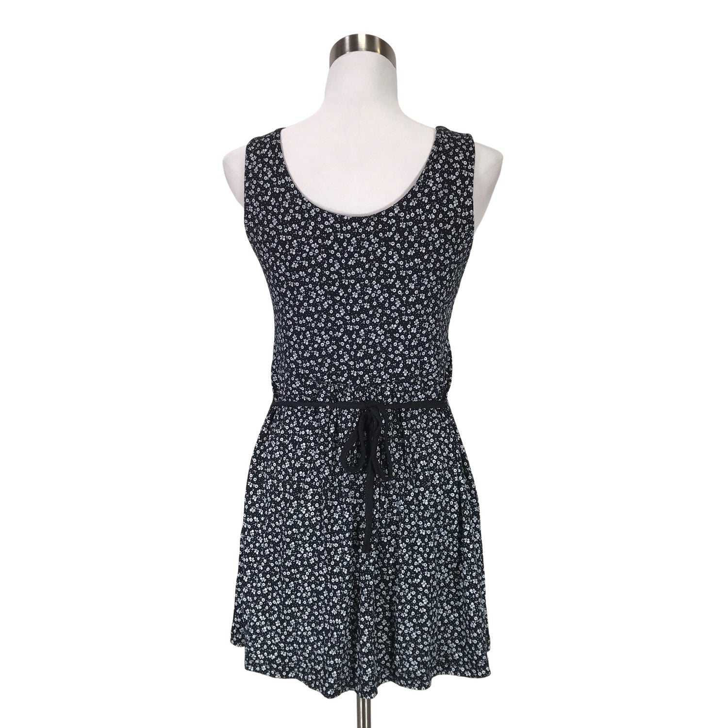  Mekko  Trikoomekko, koko 36  Elitzia 