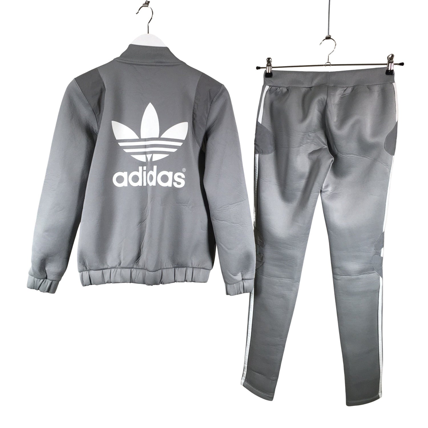  Collegeasu  Collegeasu, koko 34  Adidas 