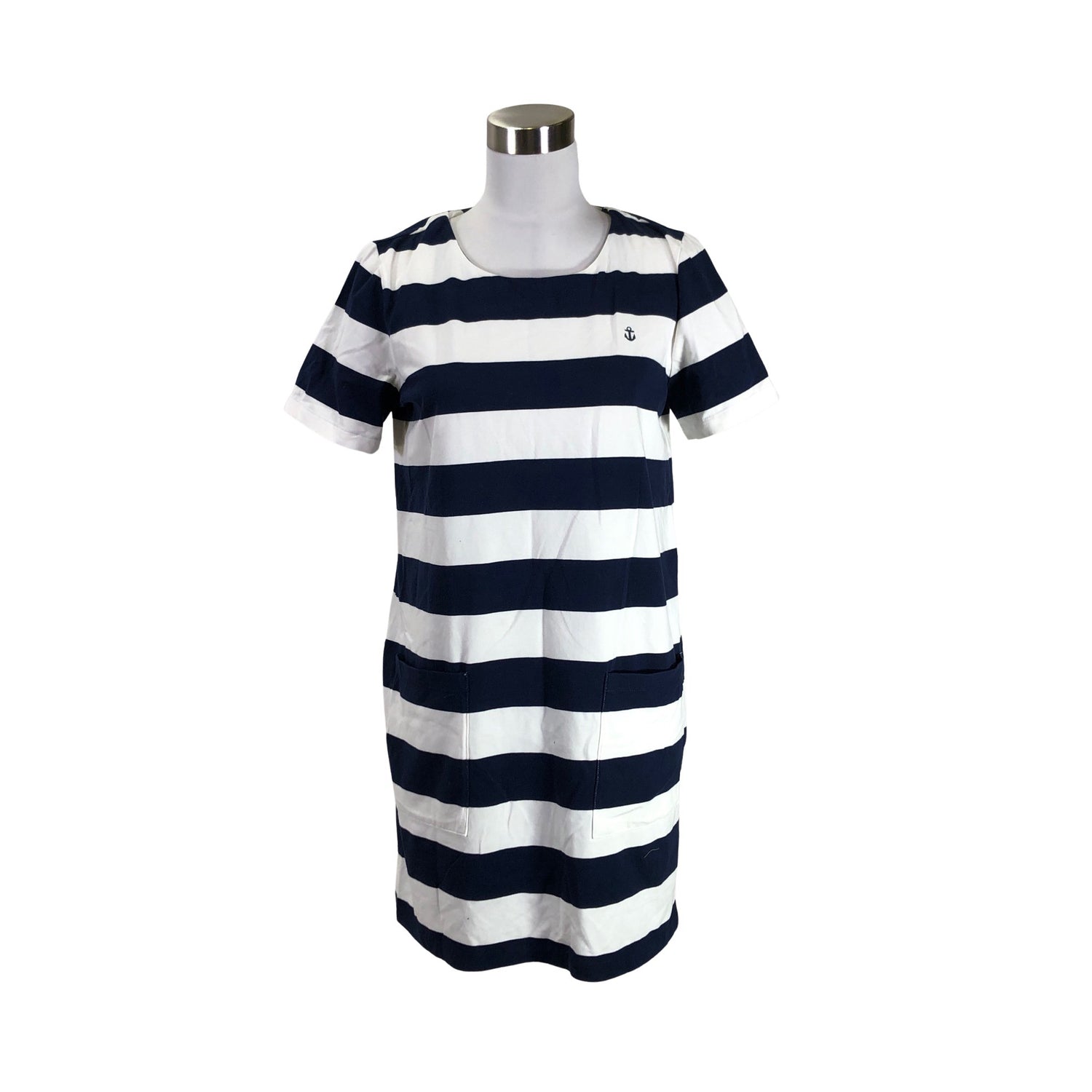  Mekko  Trikoomekko, koko 40  Senyes 