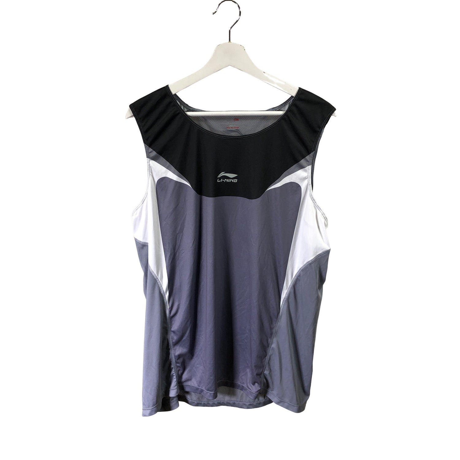  Urheilutoppi  Hihaton urheilupaita, koko XXXL  Li-ning 