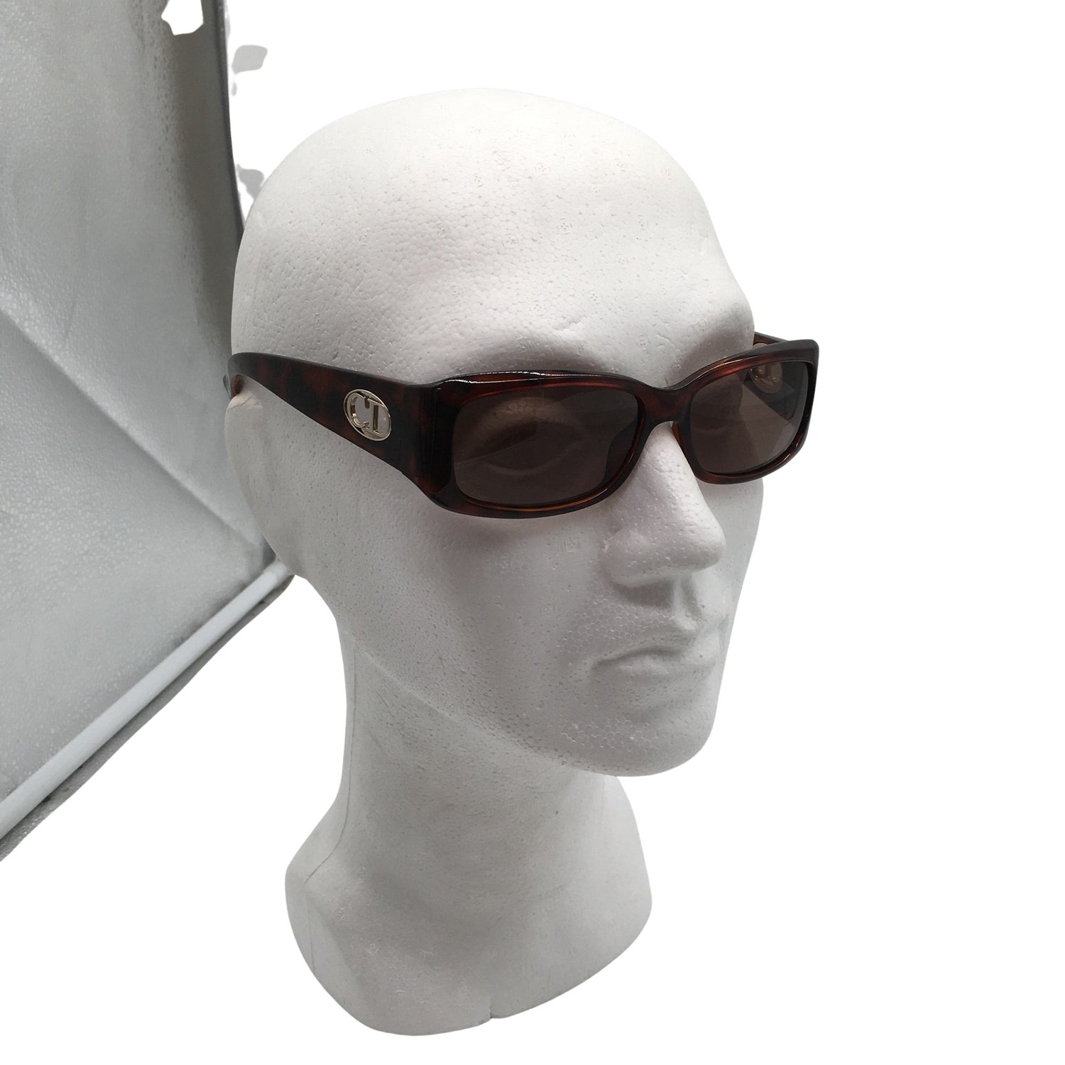 Aurinkolasit, koko Ei kokoa