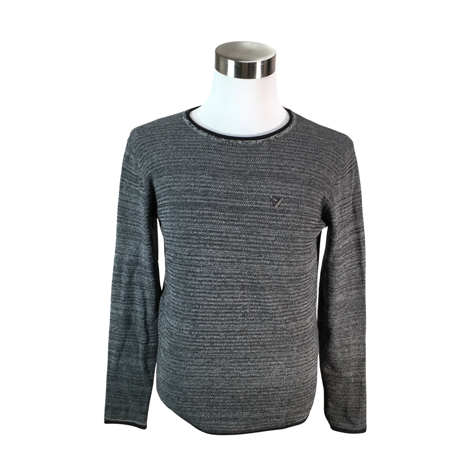  Neulepaita  Neulepaita, koko S  Guess 