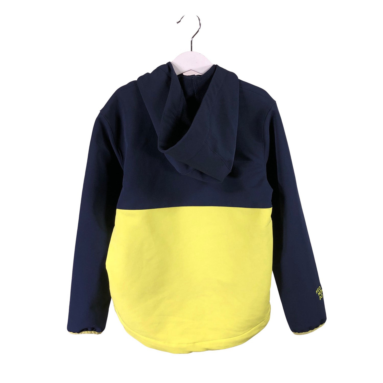  Välikausitakki  Softshell-takki, koko 134 - 140  Neomondo 