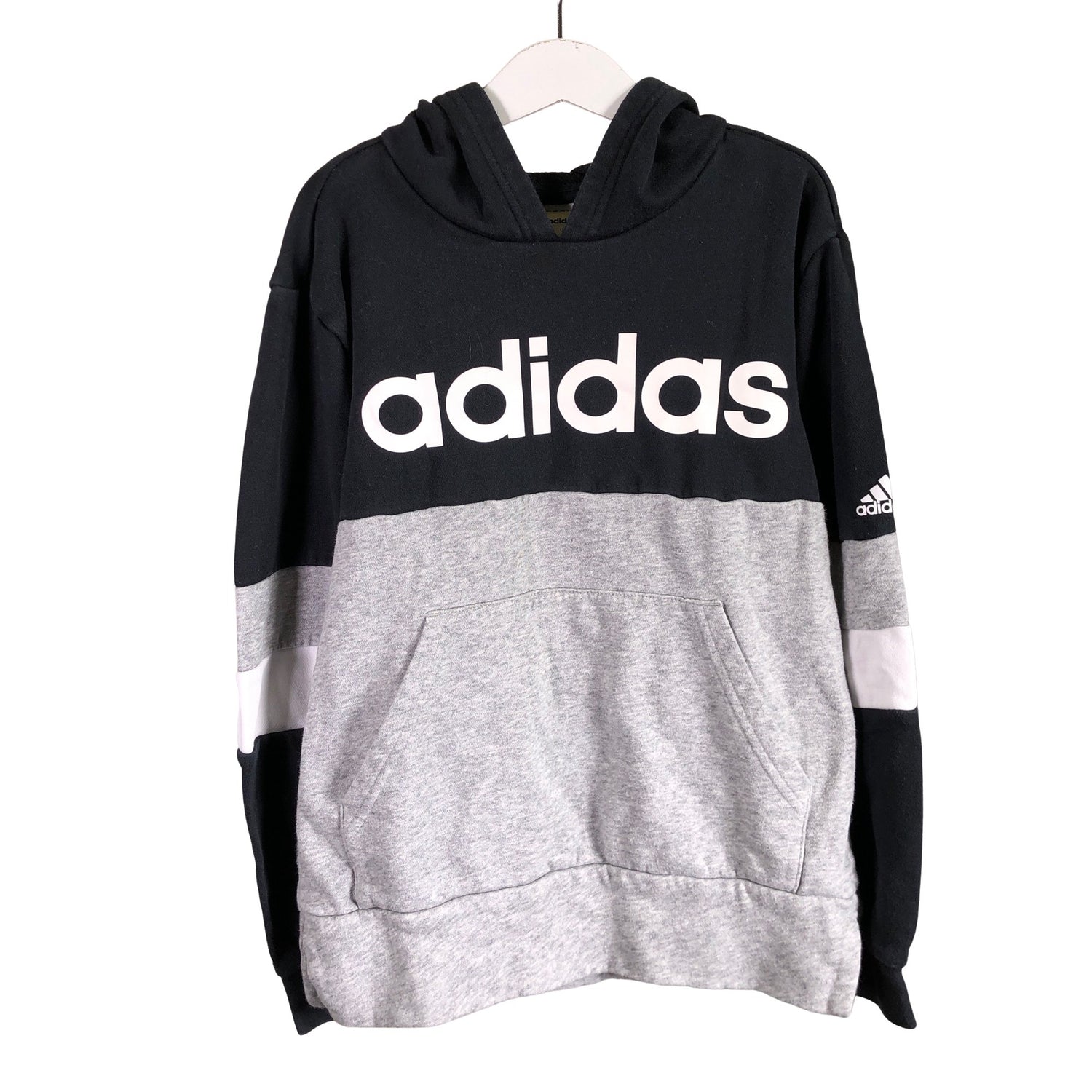  Huppari  Huppari, koko 146 - 152  Adidas 