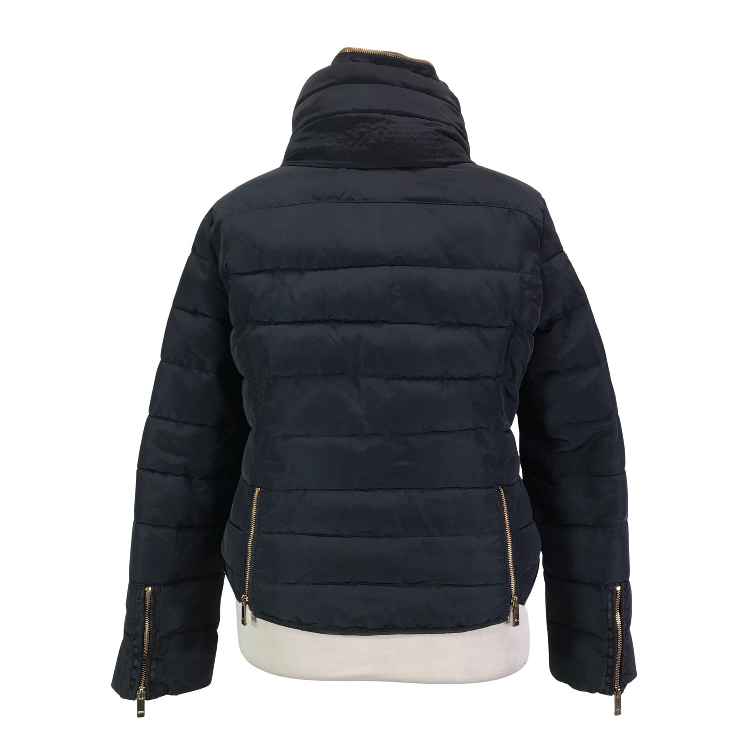  Toppatakki  Toppatakki, koko 42  Zara 