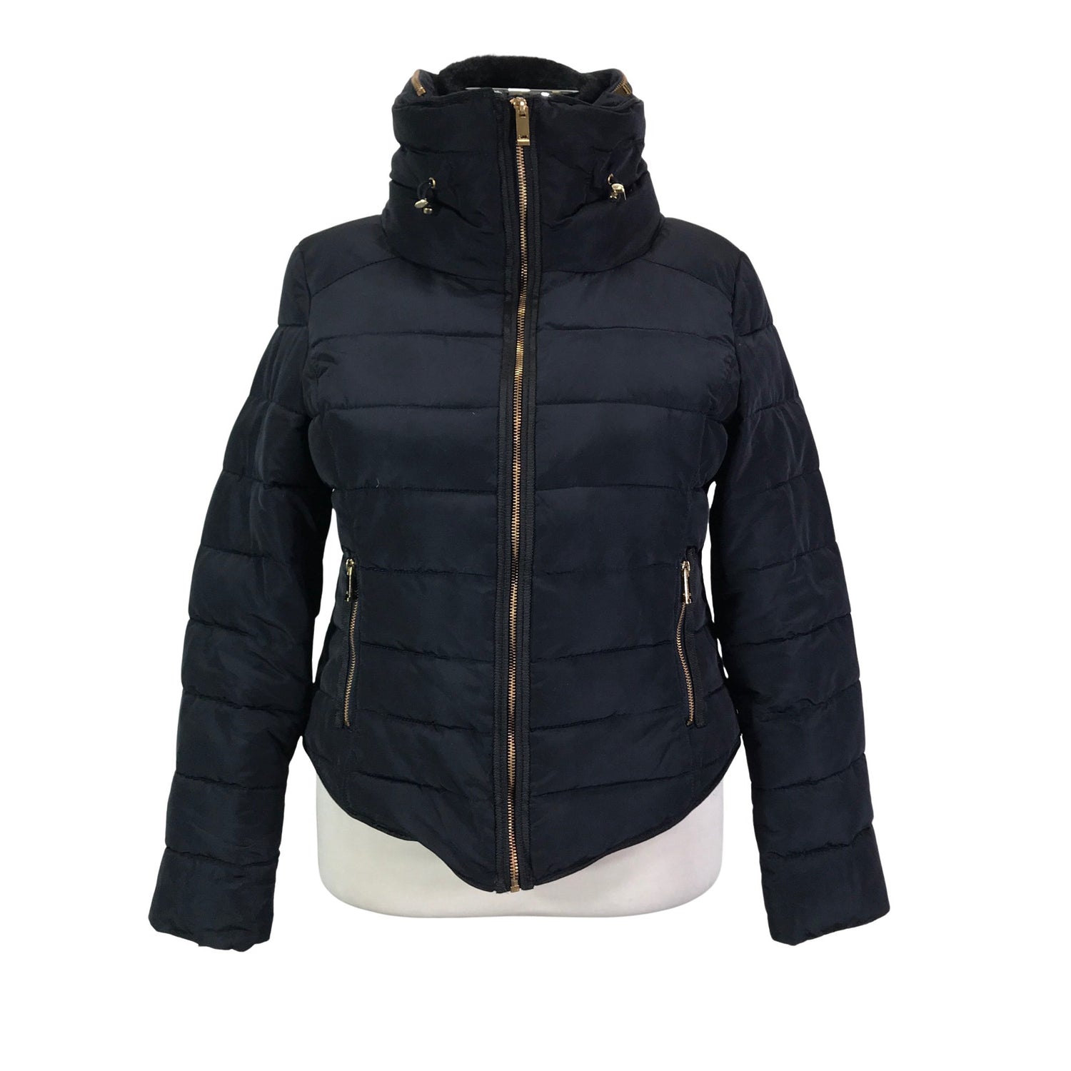  Toppatakki  Toppatakki, koko 42  Zara 