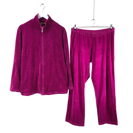 Unisex Triumph - Collegeasu, koko 48 -  ()