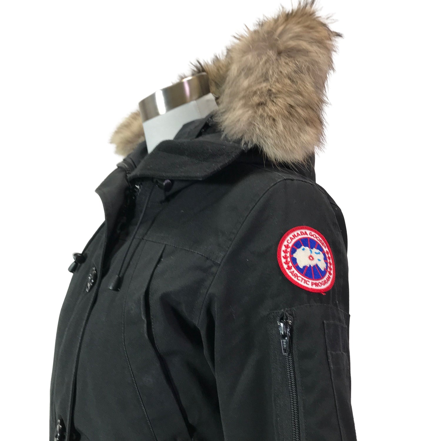  Untuvatakki  Untuvatakki, koko 36  Canada Goose 