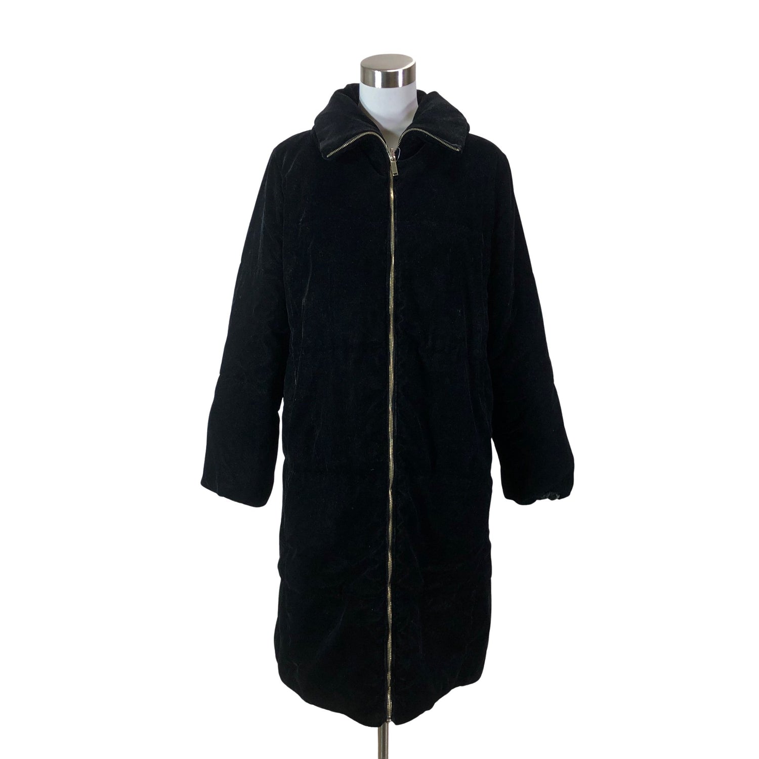  Untuvatakki  Untuvatakki, koko 38  Massimo Dutti 