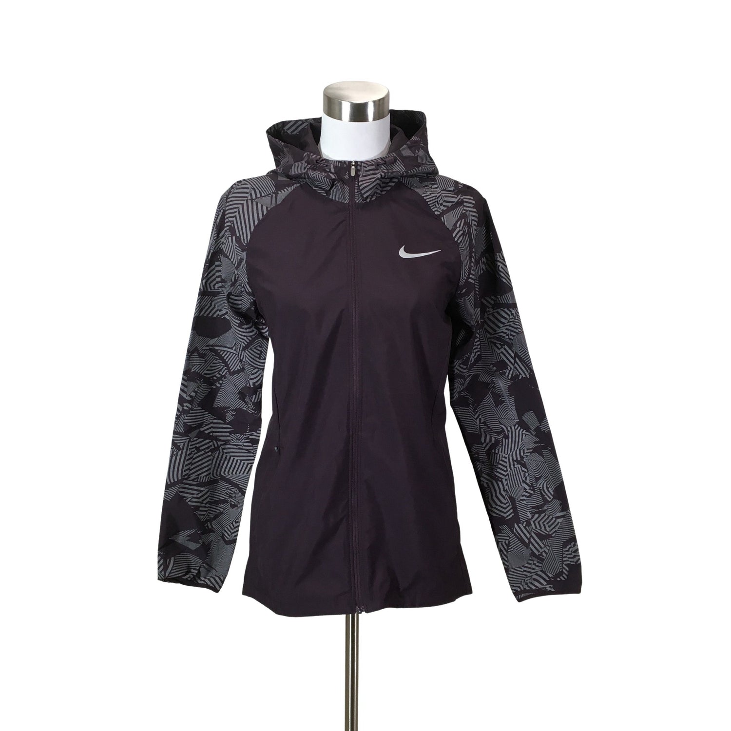  Urheilutakki  Urheilutakki, koko 36  Nike 