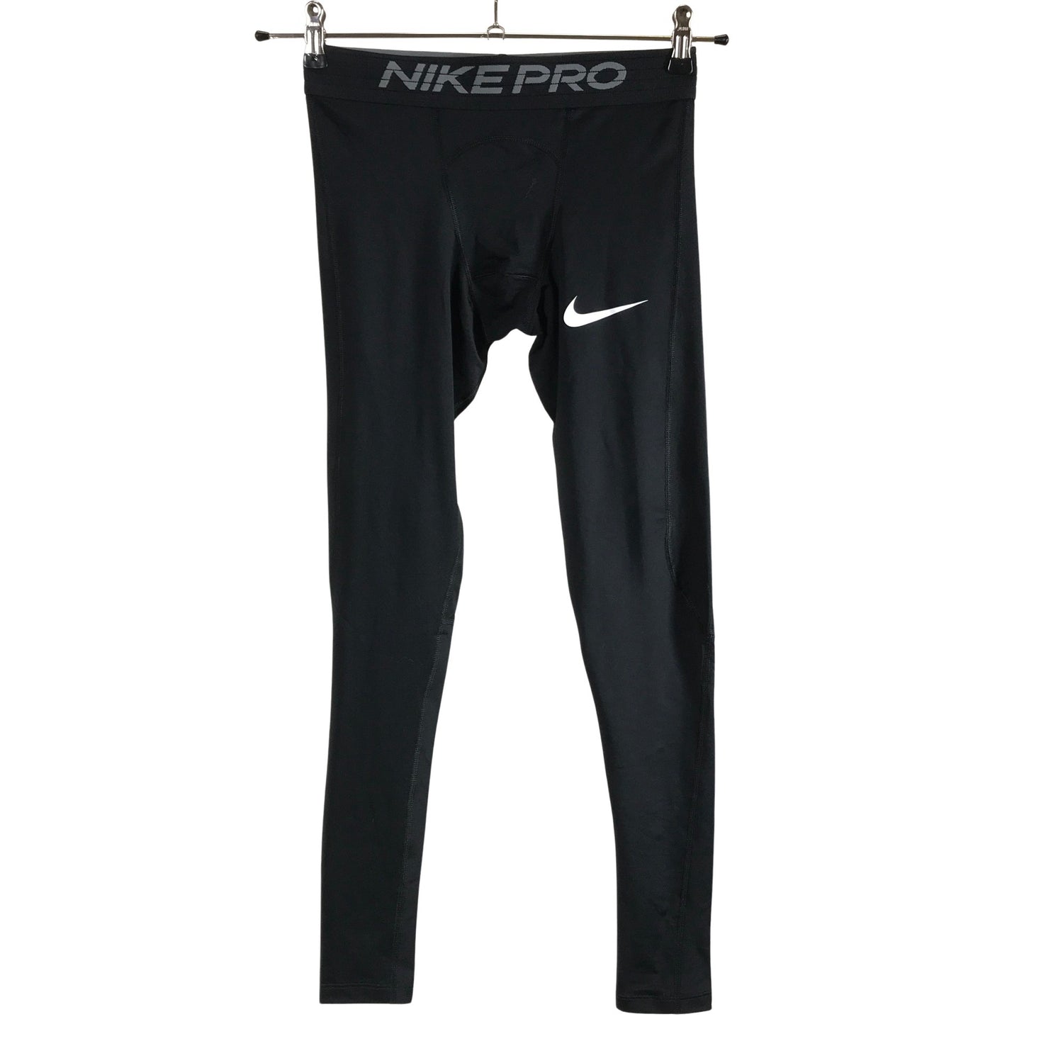  Urheilutrikoot  Urheilutrikoot, koko 146 - 152  Nike 