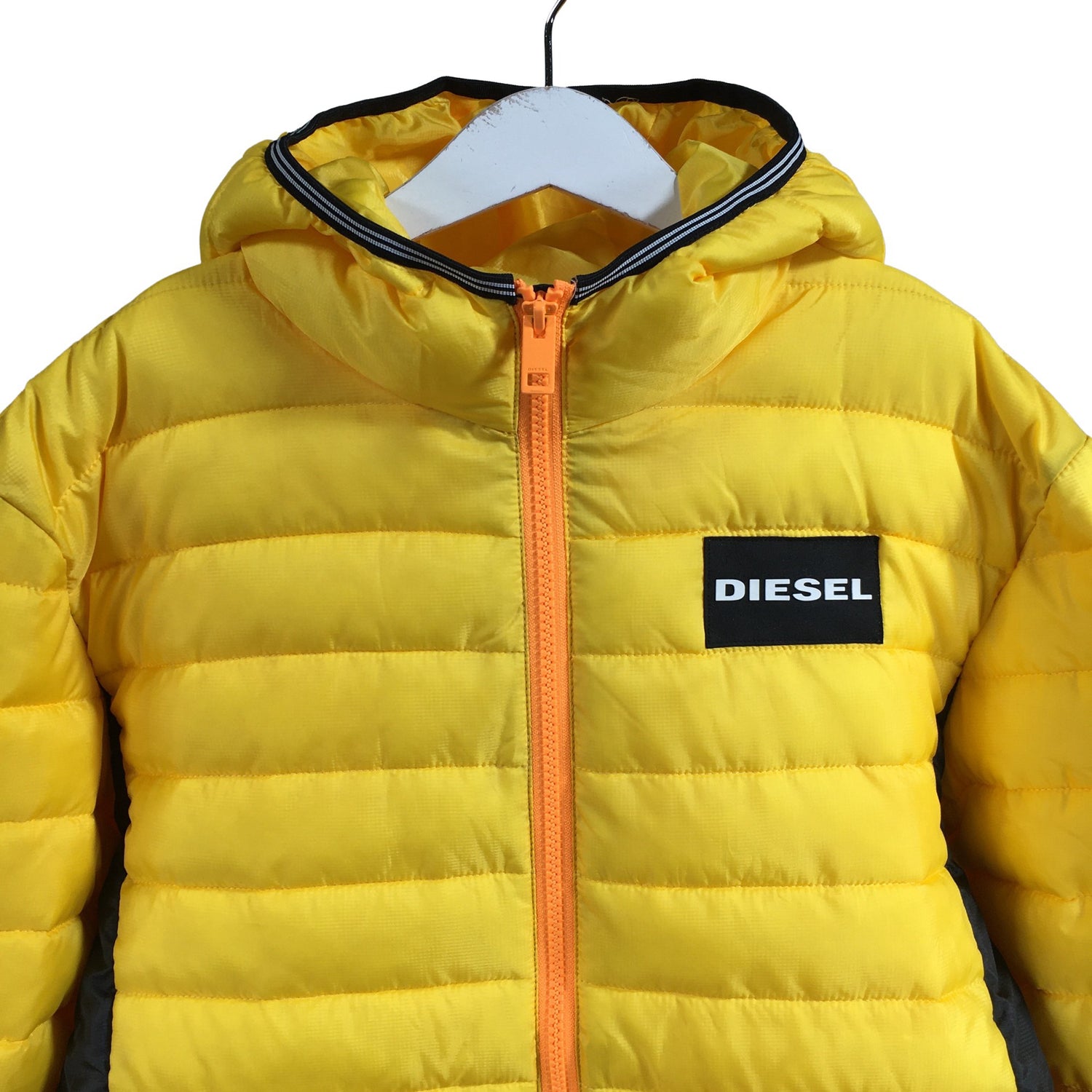  Kevyttoppatakki  Kevyttoppatakki, koko 146 - 152  Diesel 