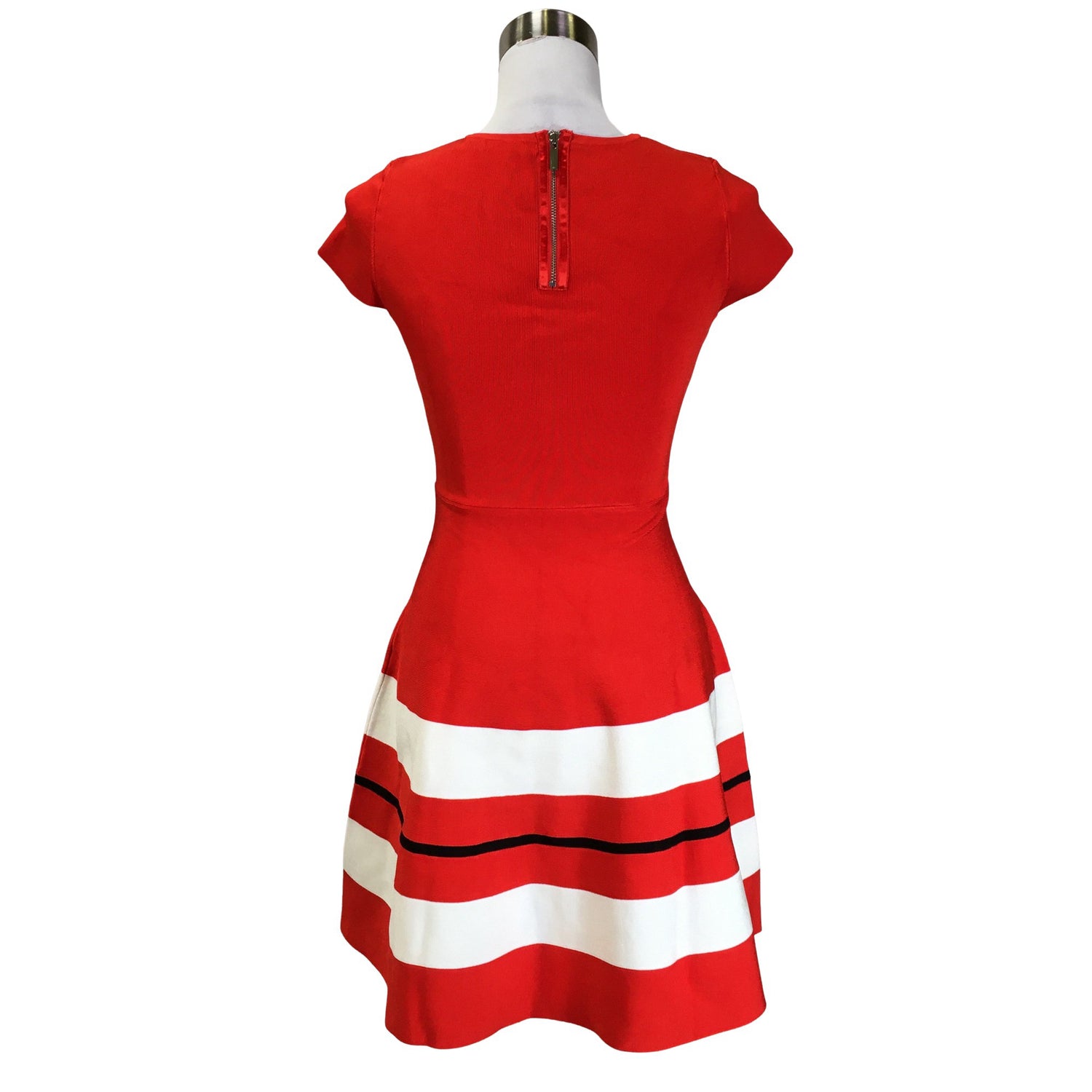  Mekko  Neulemekko, koko 34  Karen Millen 