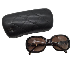 Aurinkolasit, koko Ei kokoa