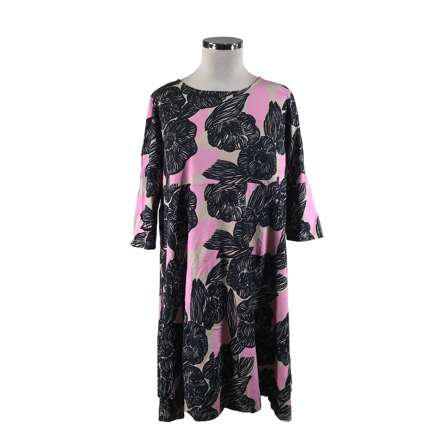  Mekko  Trikoomekko, koko 46  Marimekko 
