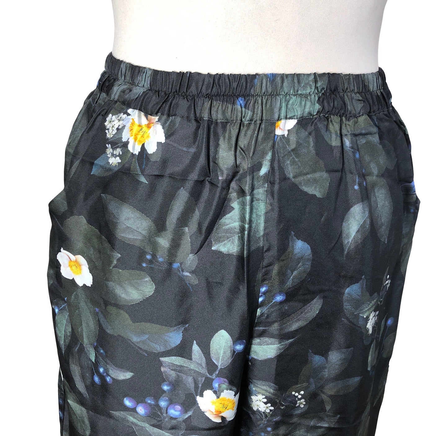 Unisex Uhana Design - Ohuet housut, koko 42 -  (3)