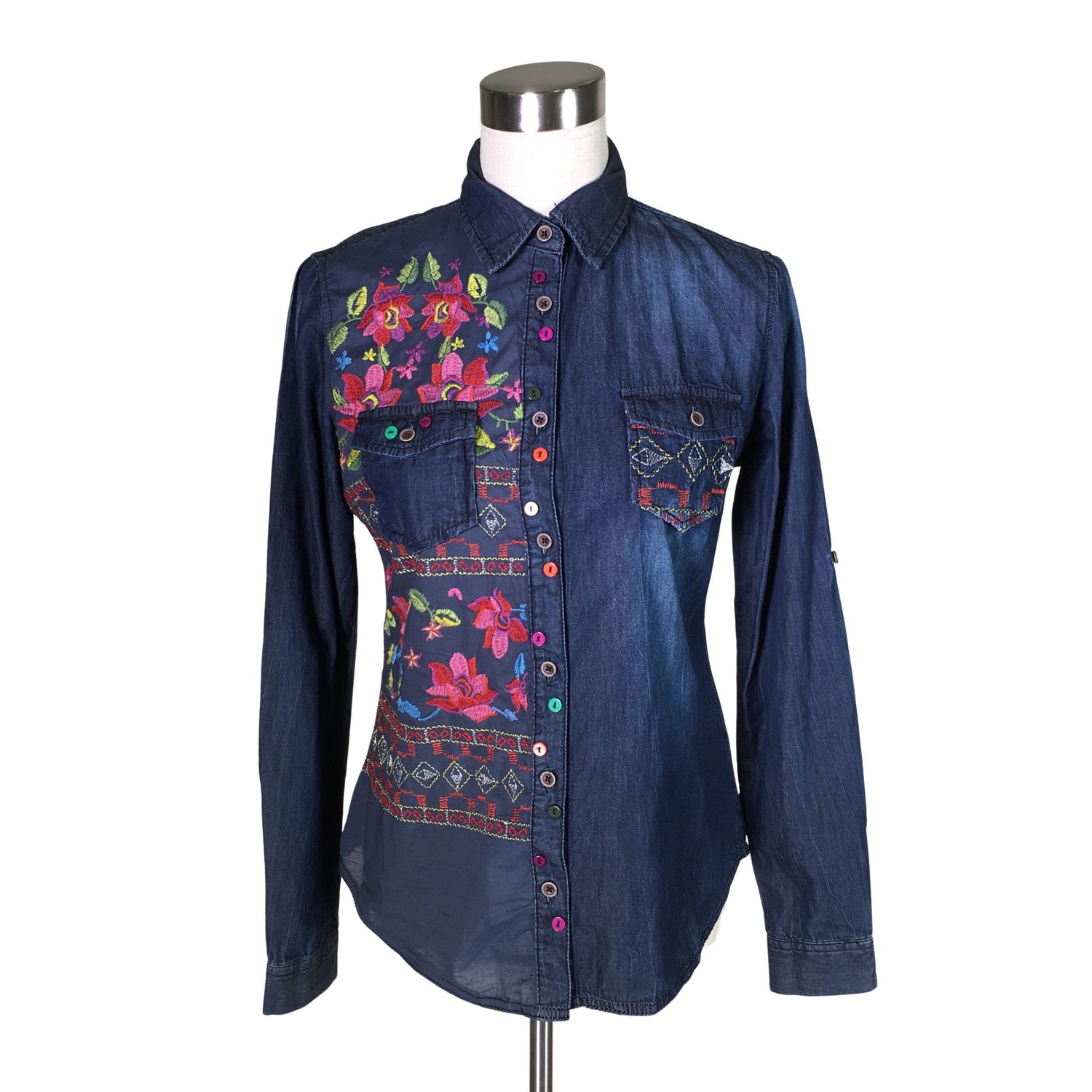  Kauluspaita  Farkkupaita, koko 36  Desigual 