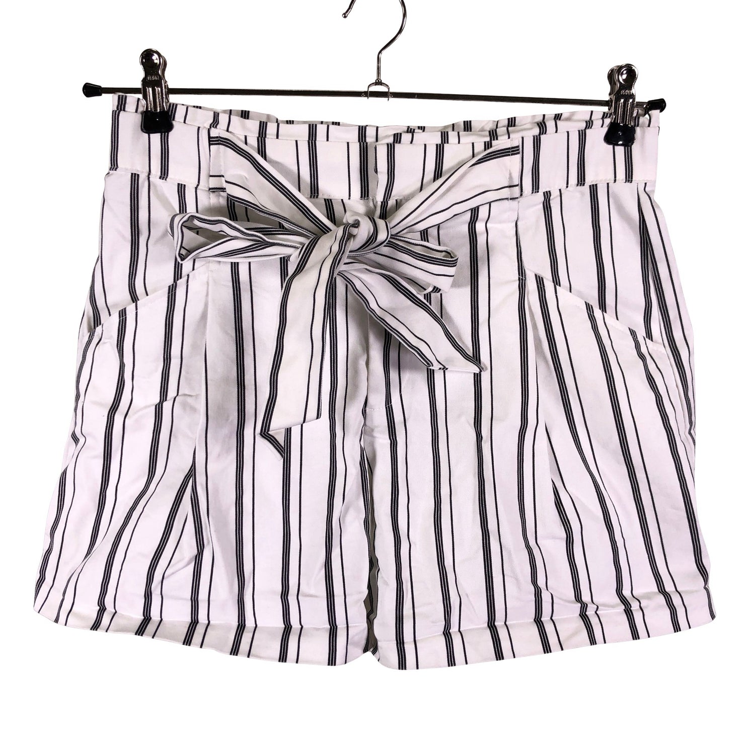  Shortsit  Shortsit, koko 38  Zara 