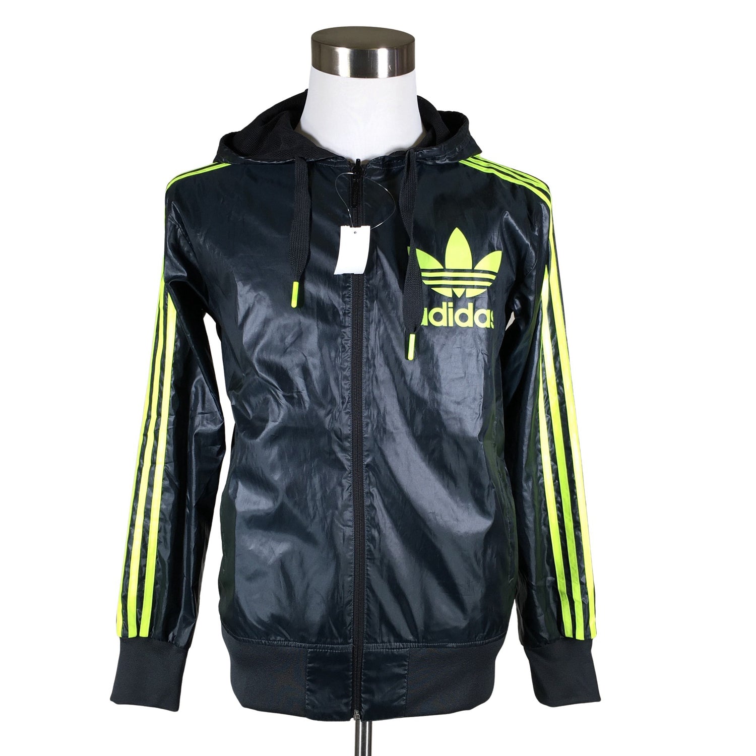  Urheilutakki  Ulkoilutakki, koko S  Adidas 