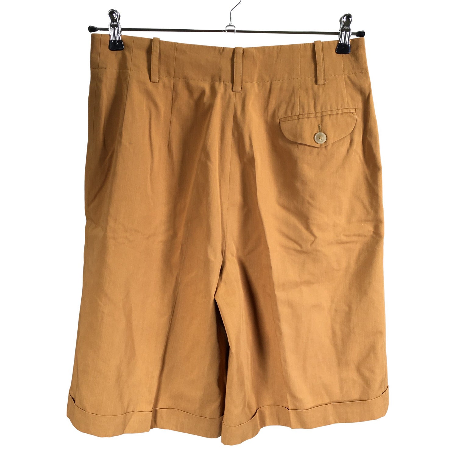 Shortsit  Shortsit, koko 42  Aigner 