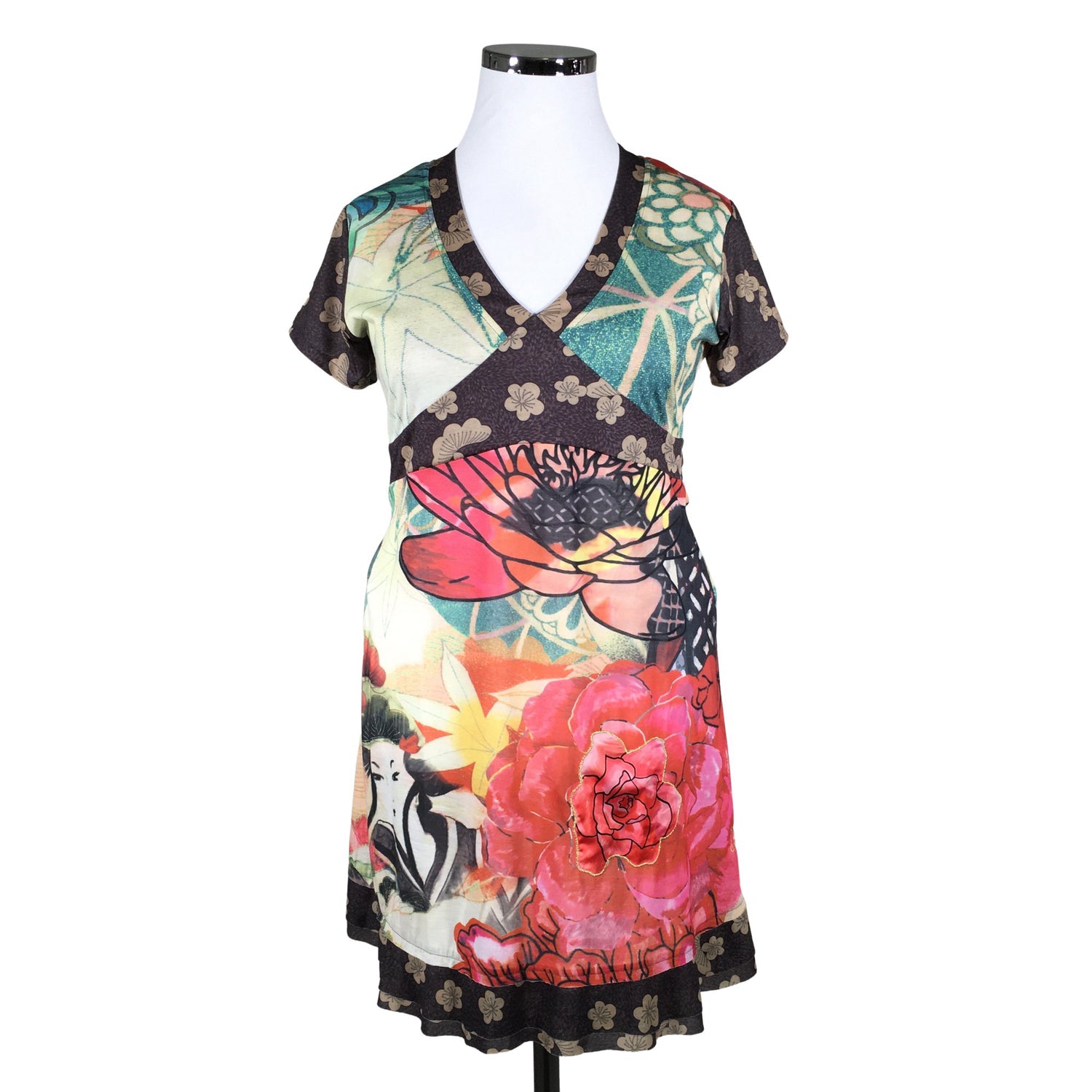  Mekko  Trikoomekko, koko 42  Desigual 