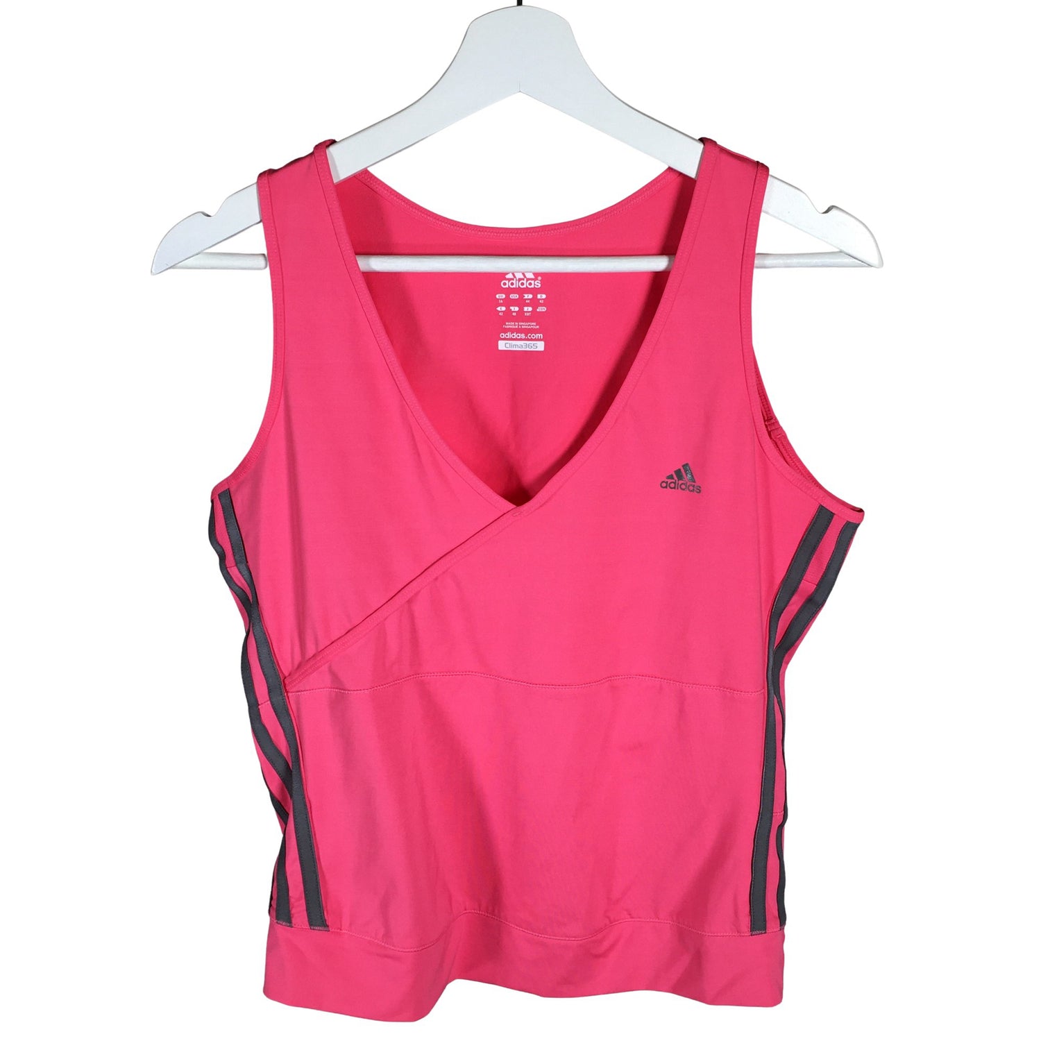 Urheilutoppi  Urheilutoppi, koko 42  Adidas 