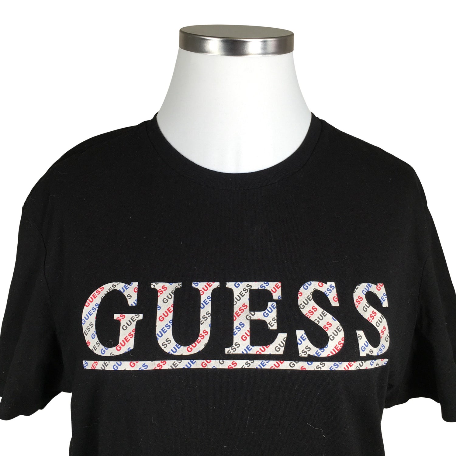  T-paita  T-paita, koko 44  Guess 