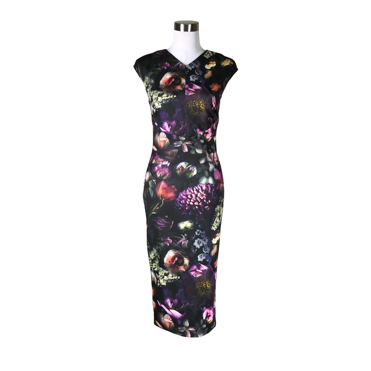  Juhlamekko  Juhlamekko, koko 34  Ted Baker 