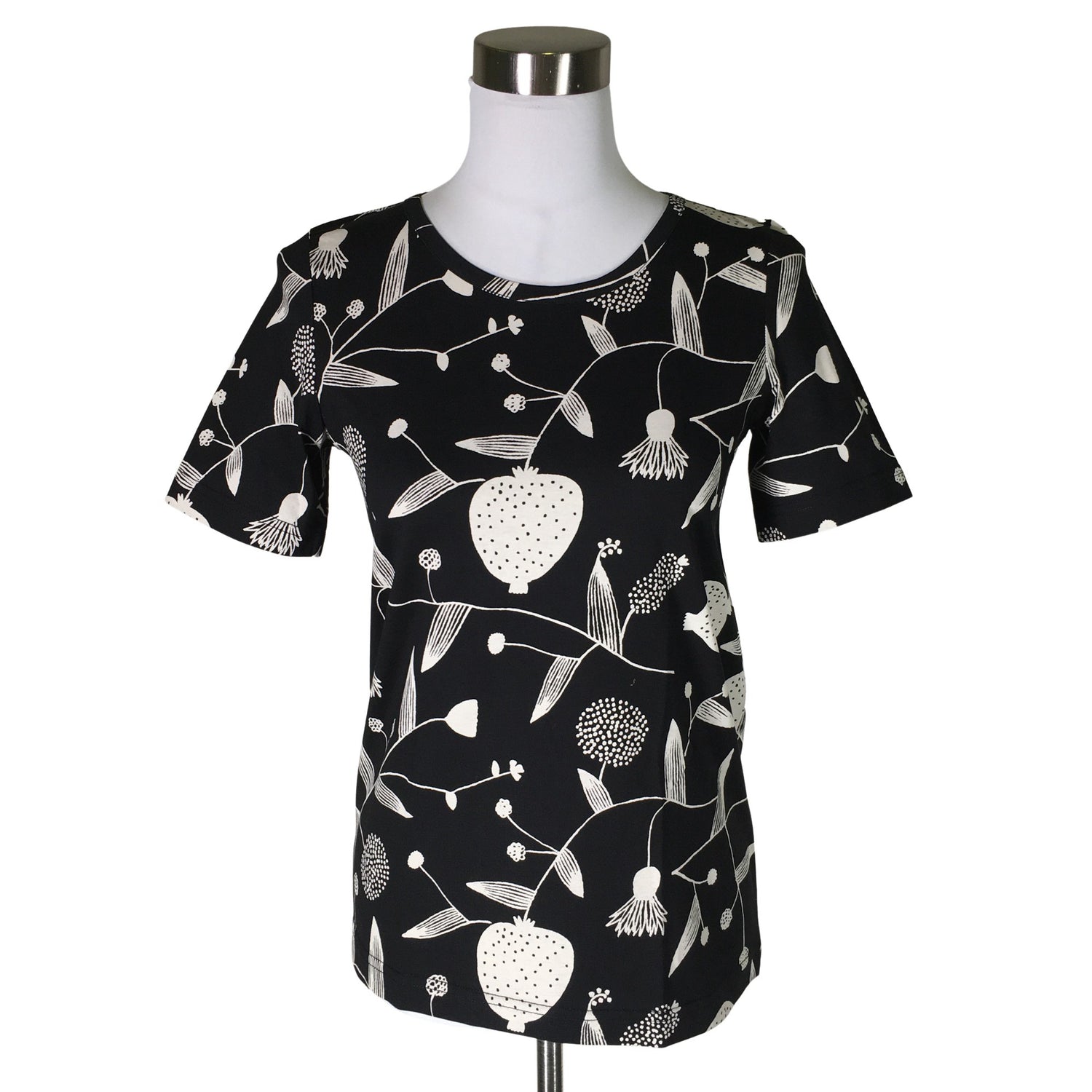  T-paita  T-paita, koko 34  Marimekko 