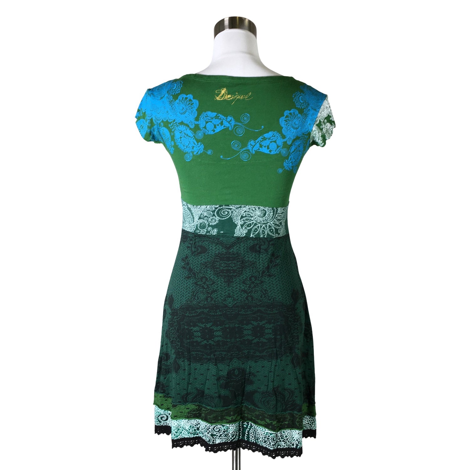  Mekko  Trikoomekko, koko 36  Desigual 