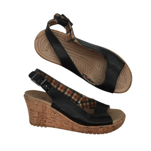 Unisex Crocs - Kiilakorkosandaalit, koko 37 -  (1)
