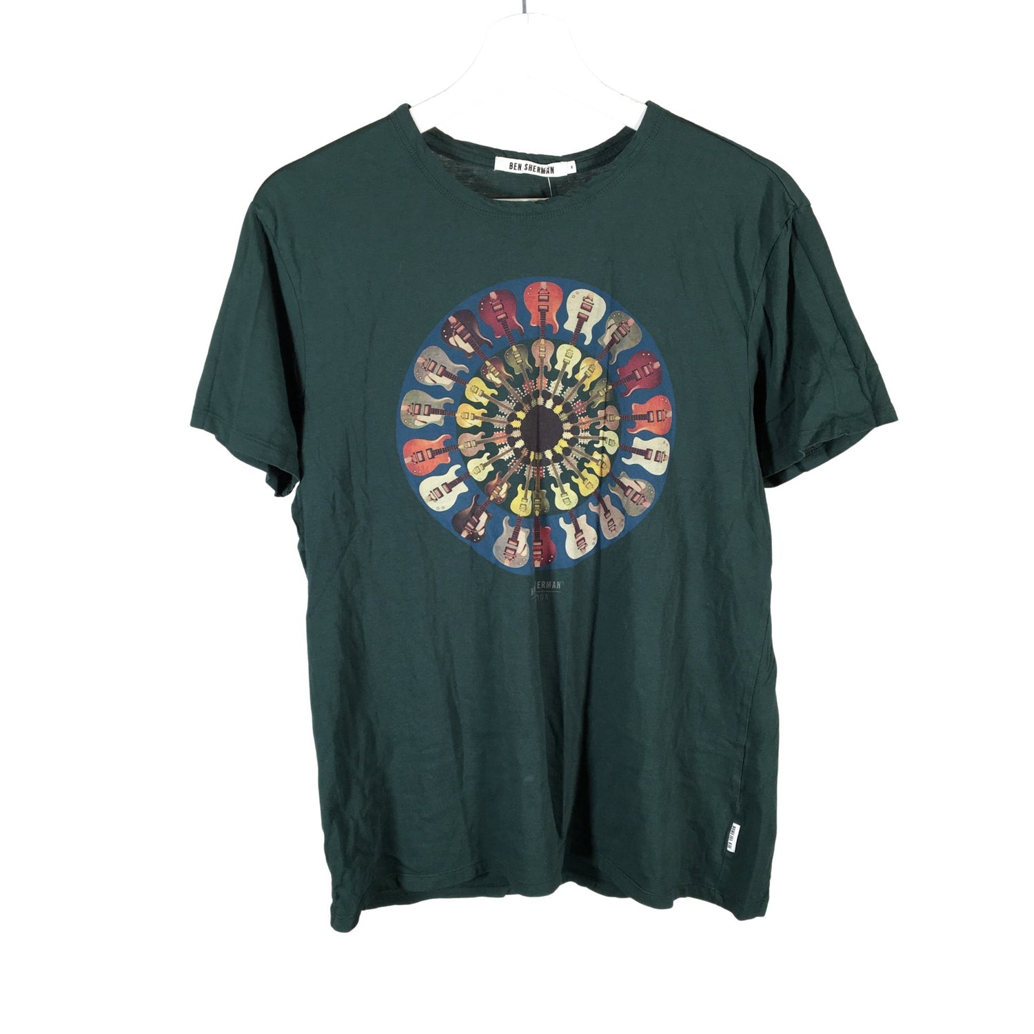  T-paita  T-paita, koko M  Ben Sherman 