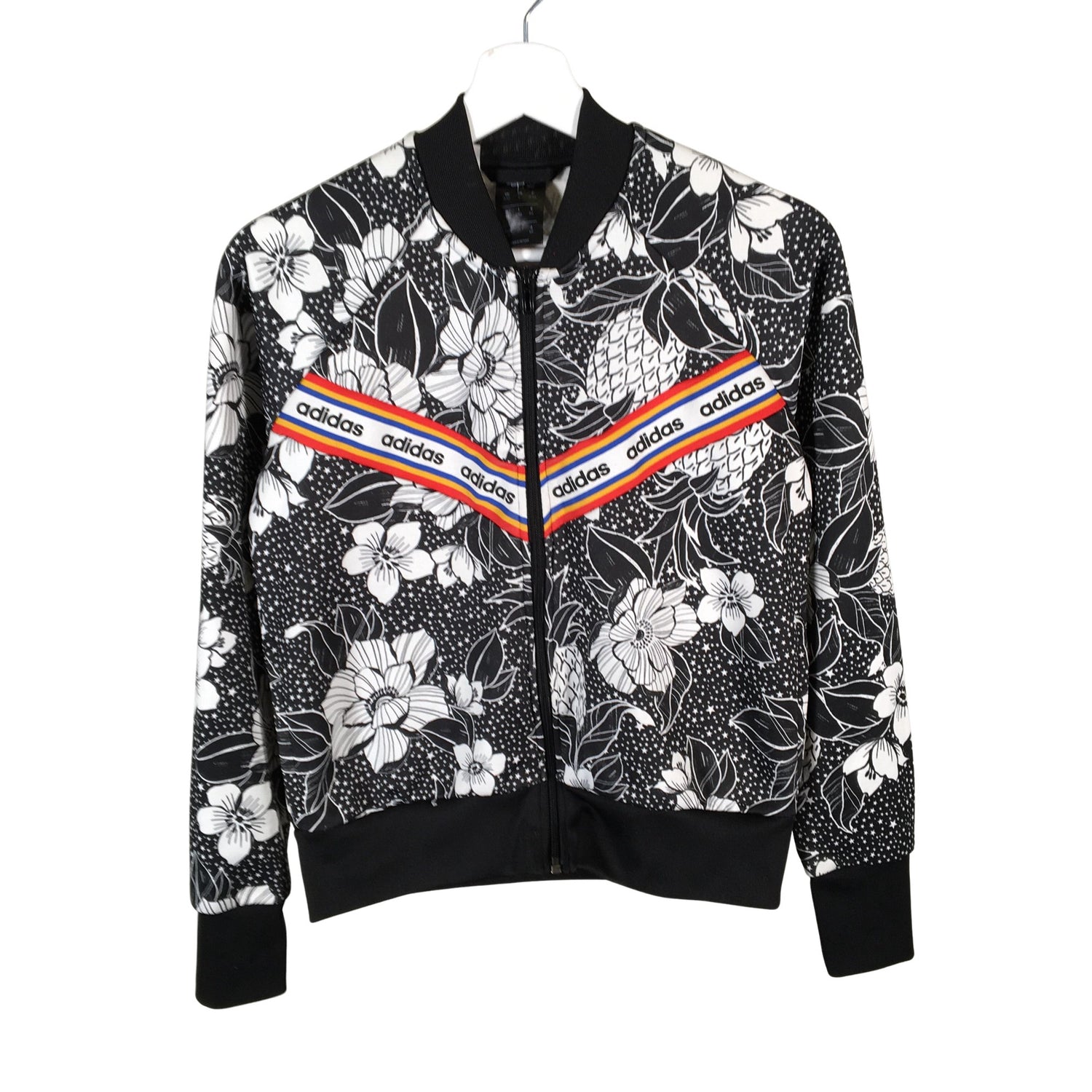  Urheilutakki  Verryttelytakki, koko 158 - 164  Adidas 