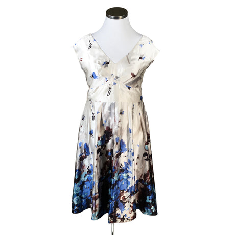 Unisex Trendy Line - Juhlamekko, koko 42 -  ()