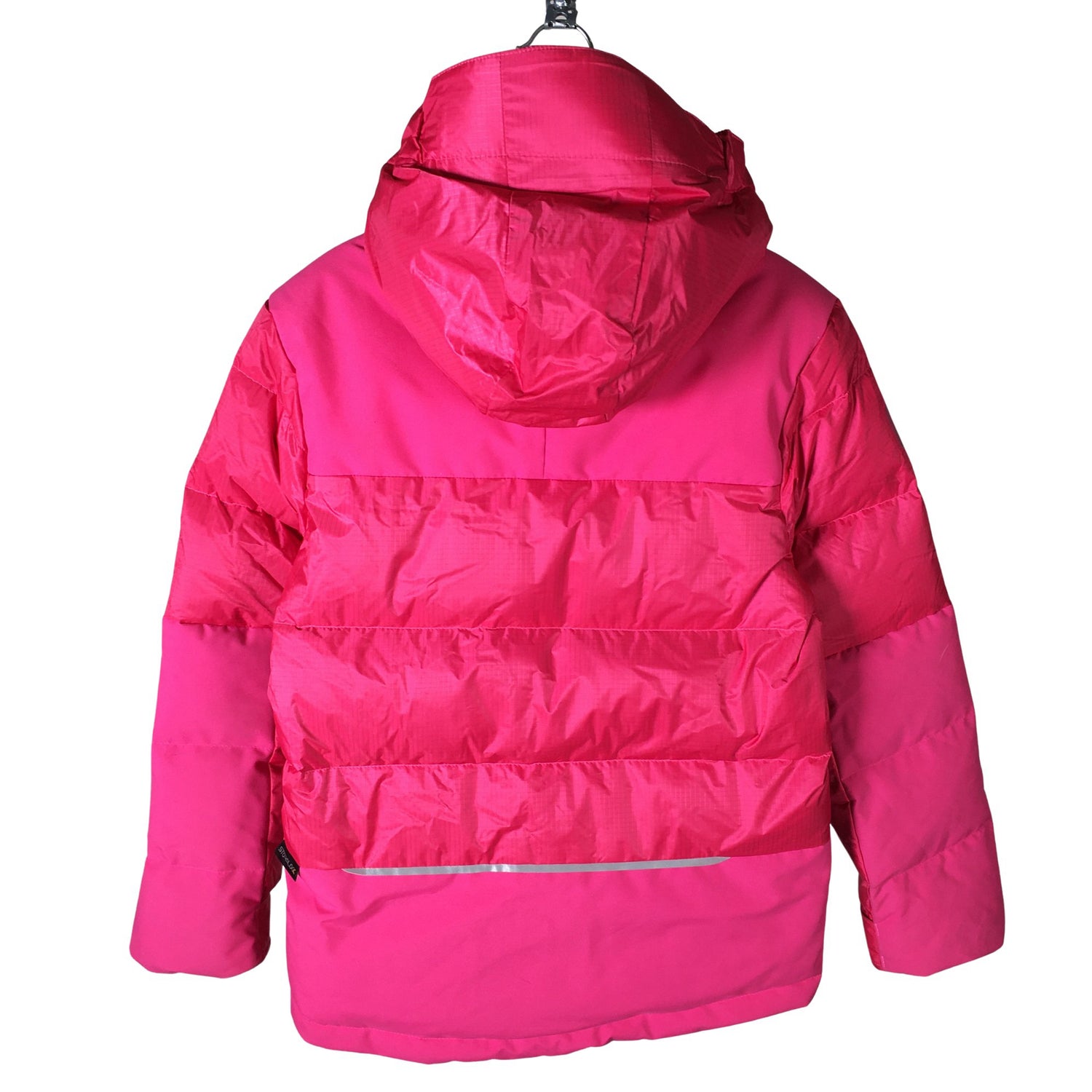  Toppatakki  Toppatakki, koko 122 - 128  Jack Wolfskin 