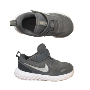 Unisex Nike - Lenkkarit, koko 26 -  (1)
